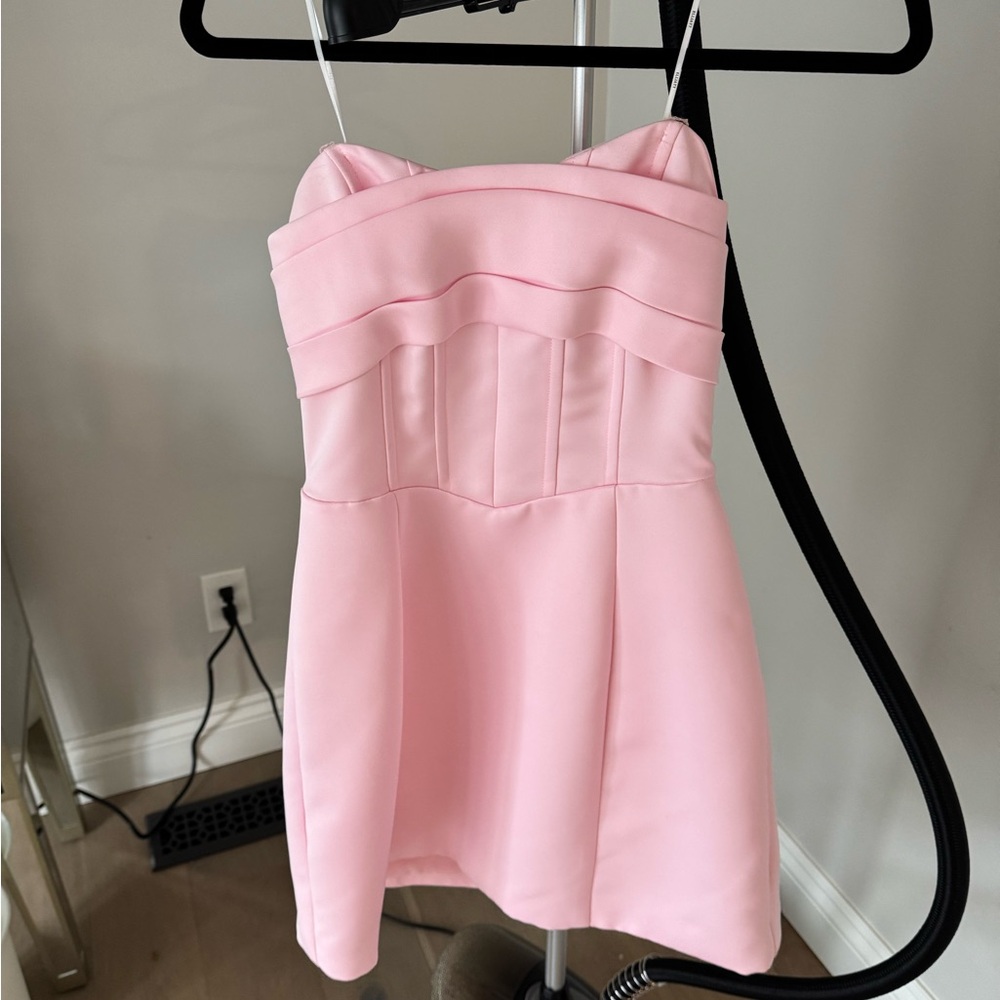 Elliatt Vibrant Pink Strapless Dress